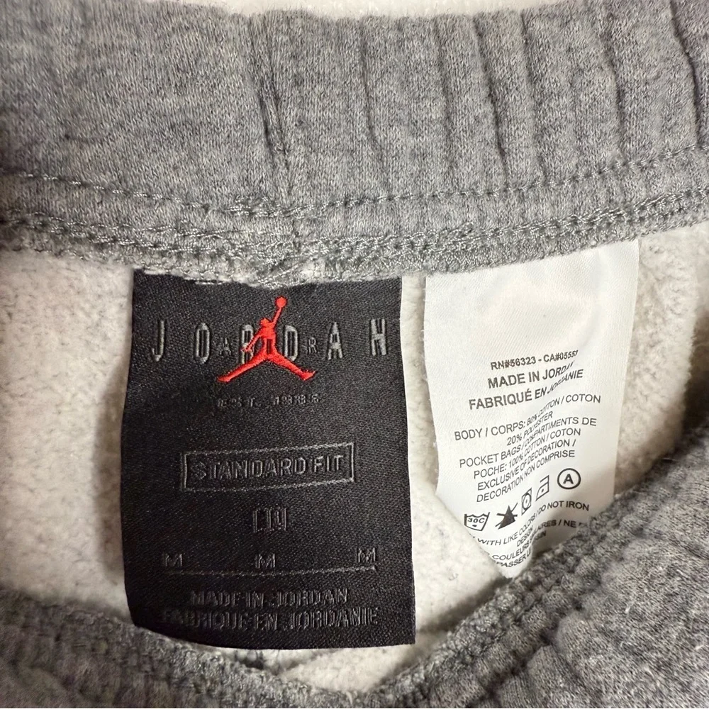 Jordan Men's Athletic Sweat Shorts in Gray with Black logo Size Medium GUC